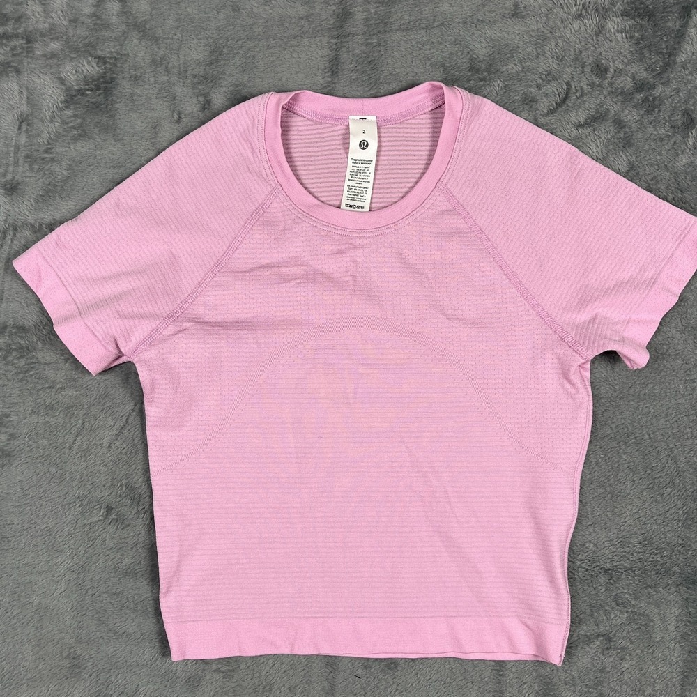 Lululemon Swiftly Tech Cropped T-Shirt 2.0 Womens 2 Light Pink Short Sleeve Logo